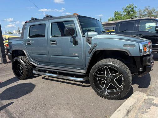 Blue 2005 Hummer H2 SUT