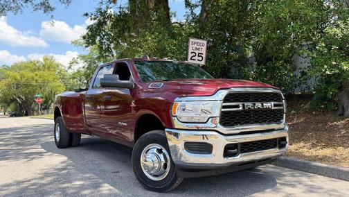 Delmonico Red Pearlcoat 2022 RAM 3500 Tradesman Crew Cab 4x4 8' Box