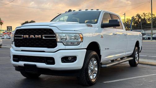 2022 RAM 3500 Lone Star Crew Cab 4x4 8' Box