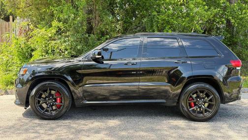 Diamond Black Crystal Pearl 2019 Jeep Grand Cherokee SRT
