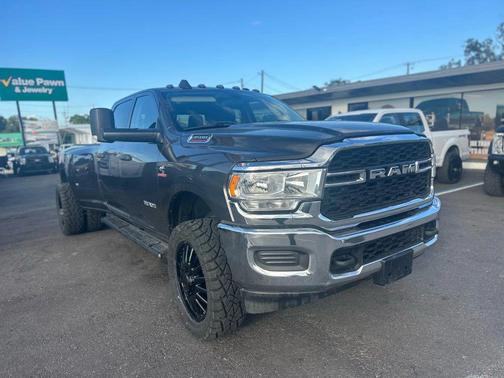2020 RAM 3500 Tradesman Crew Cab 4x4 8' Box