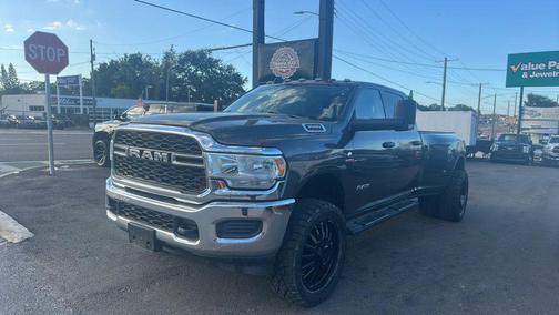2020 RAM 3500 Tradesman Crew Cab 4x4 8' Box