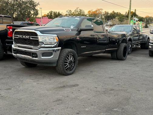 2021 RAM 3500 Tradesman Crew Cab 4x4 8' Box