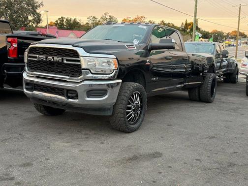 2021 RAM 3500 Tradesman Crew Cab 4x4 8' Box