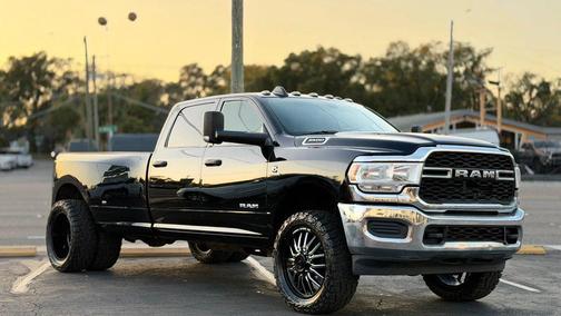 2021 RAM 3500 Tradesman Crew Cab 4x4 8' Box