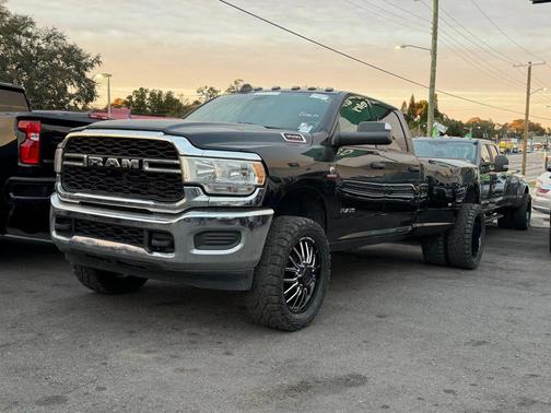 2021 RAM 3500 Tradesman Crew Cab 4x4 8' Box