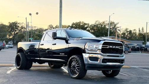 2021 RAM 3500 Tradesman Crew Cab 4x4 8' Box