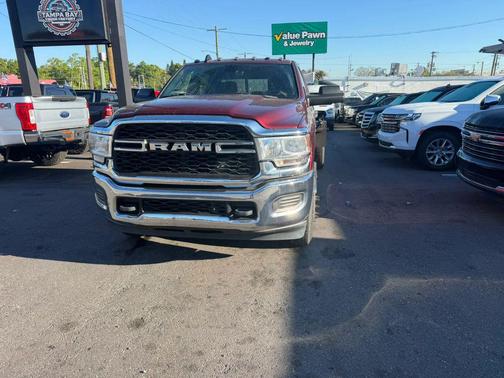 Delmonico Red Pearlcoat 2022 RAM 3500 Tradesman Crew Cab 4x4 8' Box