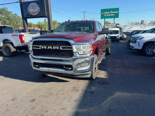 Delmonico Red Pearlcoat 2022 RAM 3500 Tradesman Crew Cab 4x4 8' Box