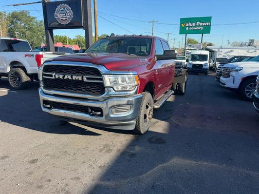 Delmonico Red Pearlcoat 2022 RAM 3500 Tradesman Crew Cab 4x4 8' Box