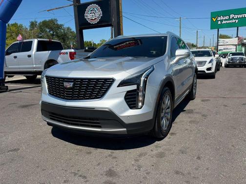 Radiant Silver Metallic 2021 Cadillac XT4 Sport