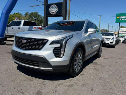 Radiant Silver Metallic 2021 Cadillac XT4 Sport
