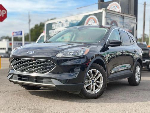 2021 Ford Escape SE