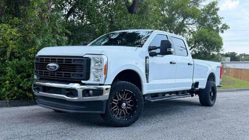 Oxford White 2023 Ford F-250 XL