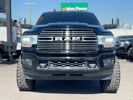 2020 RAM 2500 Laramie Crew Cab 4X4 6'4' Box
