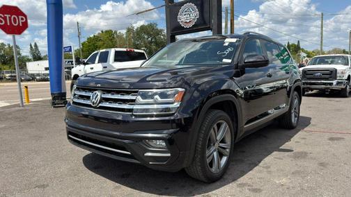 Deep Black Pearl 2018 Volkswagen Atlas 3.6L SE w/Technology