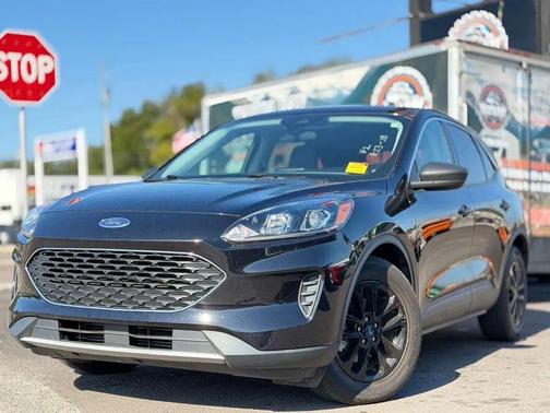 2022 Ford Escape SE