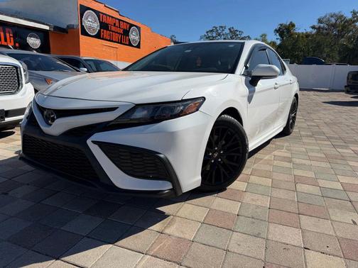 2022 Toyota Camry SE