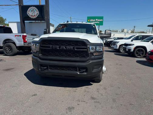 Bright White Clearcoat 2024 RAM 3500 Tradesman Crew Cab 4x4 8' Box
