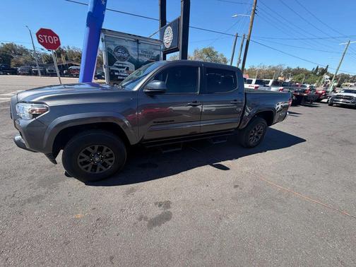 2022 Toyota Tacoma SR5