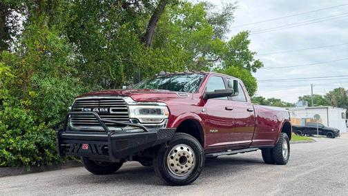 Delmonico Red Pearlcoat 2022 RAM 3500 Laramie Crew Cab 4x4 8' Box