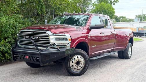 Delmonico Red Pearlcoat 2022 RAM 3500 Laramie Crew Cab 4x4 8' Box