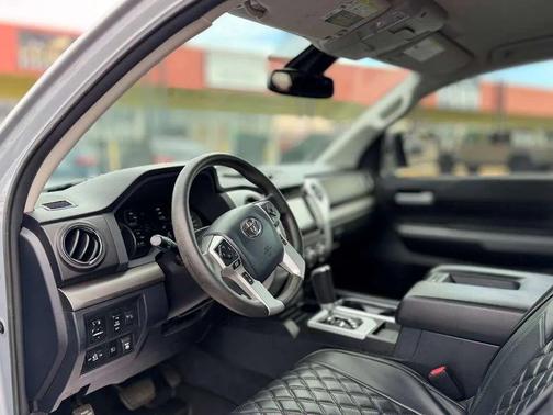 2019 Toyota Tundra SR5