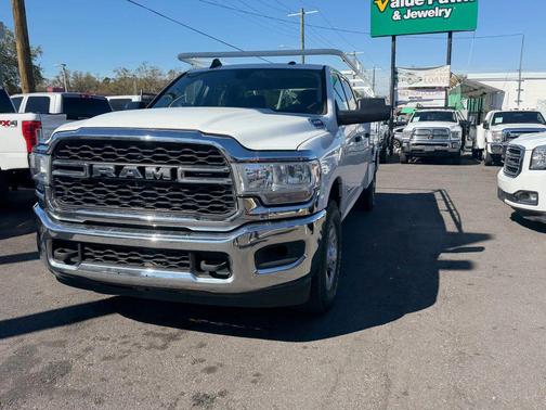 2019 RAM 2500 Tradesman Crew Cab 4x2 8' Box