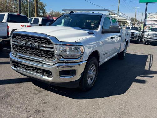 2019 RAM 2500 Tradesman Crew Cab 4x2 8' Box