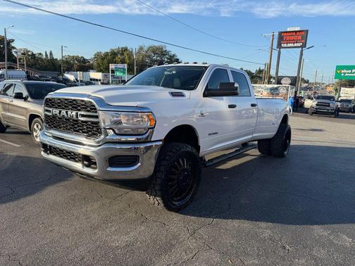 2019 RAM 3500 Tradesman Crew Cab 4x4 8' Box