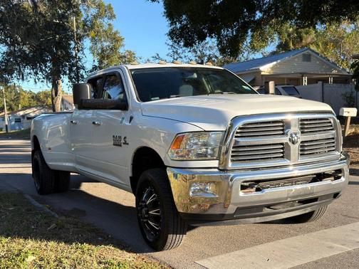 2017 RAM 3500 Big Horn Crew Cab 4x2 8' Box
