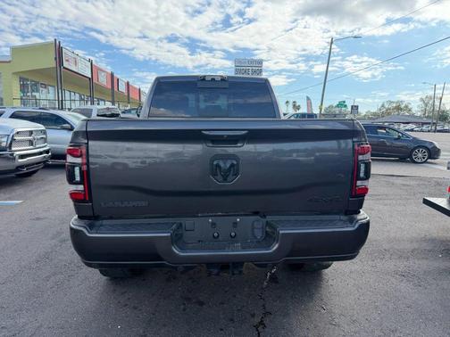 2021 RAM 2500 Laramie Crew Cab 4x4 6'4' Box