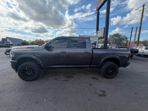 2021 RAM 2500 Laramie Crew Cab 4x4 6'4' Box