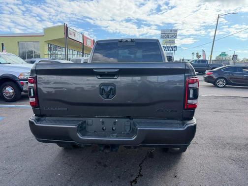 2021 RAM 2500 Laramie Crew Cab 4x4 6'4' Box