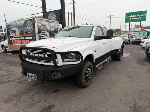 2018 RAM 3500 Laramie Crew Cab 4x4 8' Box