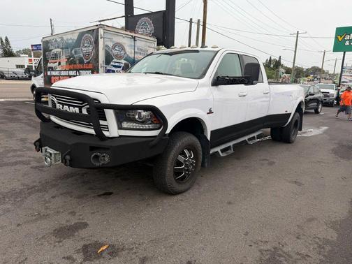 2018 RAM 3500 Laramie Crew Cab 4x4 8' Box