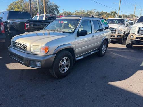 2001 Nissan Pathfinder SE