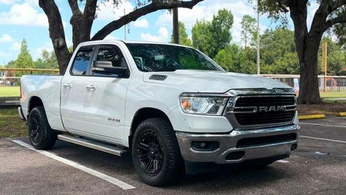 Bright White Clearcoat 2019 RAM 1500 Big Horn
