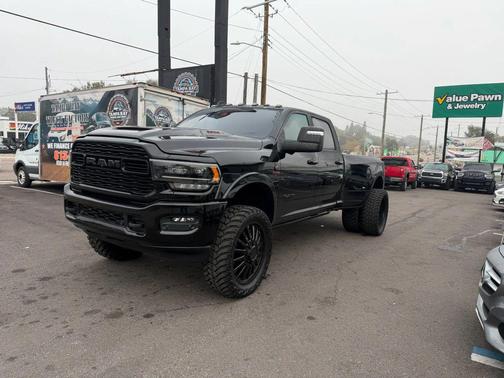 2023 RAM 3500 Limited Crew Cab 4x4 8' Box