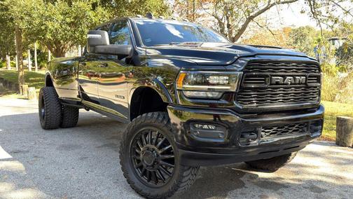 2023 RAM 3500 Limited Crew Cab 4x4 8' Box