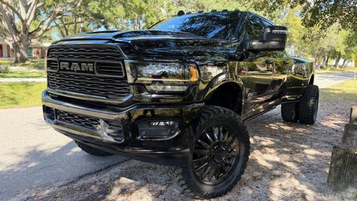 2023 RAM 3500 Limited Crew Cab 4x4 8' Box