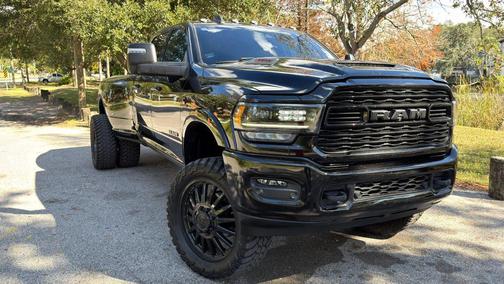 2023 RAM 3500 Limited Crew Cab 4x4 8' Box