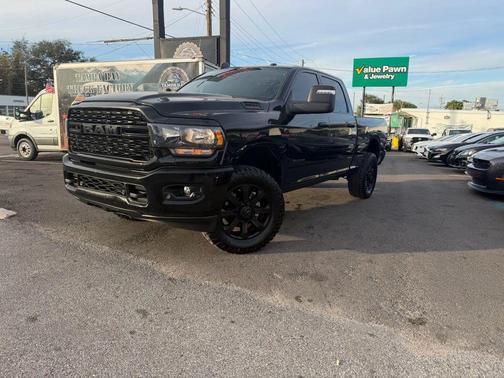 2024 RAM 2500 Big Horn Crew Cab 4x4 6'4' Box