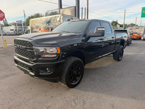 2024 RAM 2500 Big Horn Crew Cab 4x4 6'4' Box