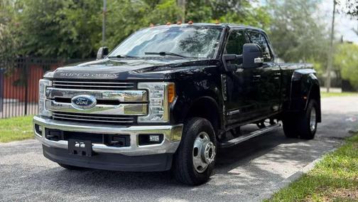 Shadow Black 2017 Ford F-350 Lariat