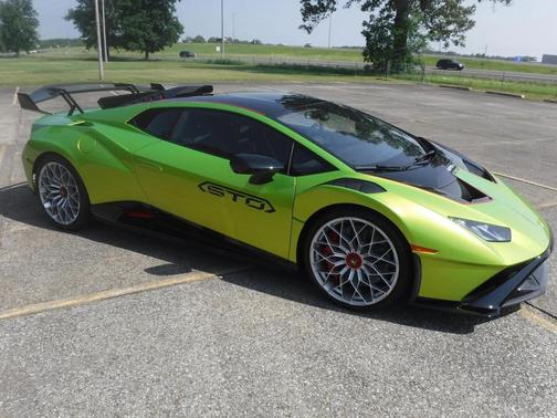 2022 Lamborghini Huracan STO Coupe