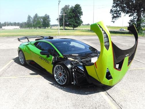 2022 Lamborghini Huracan STO Coupe