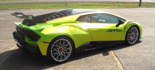 2022 Lamborghini Huracan STO Coupe