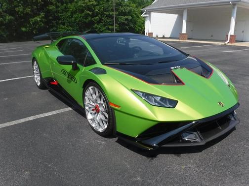 2022 Lamborghini Huracan STO Coupe