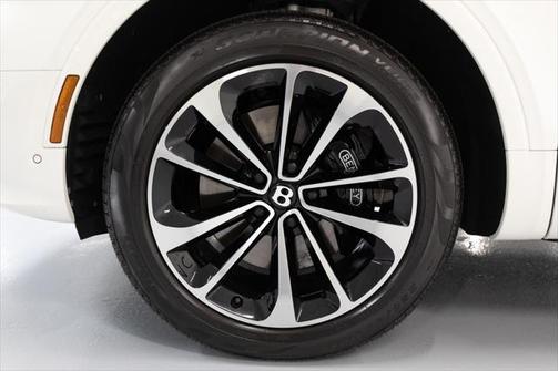 2021 Bentley Bentayga V8